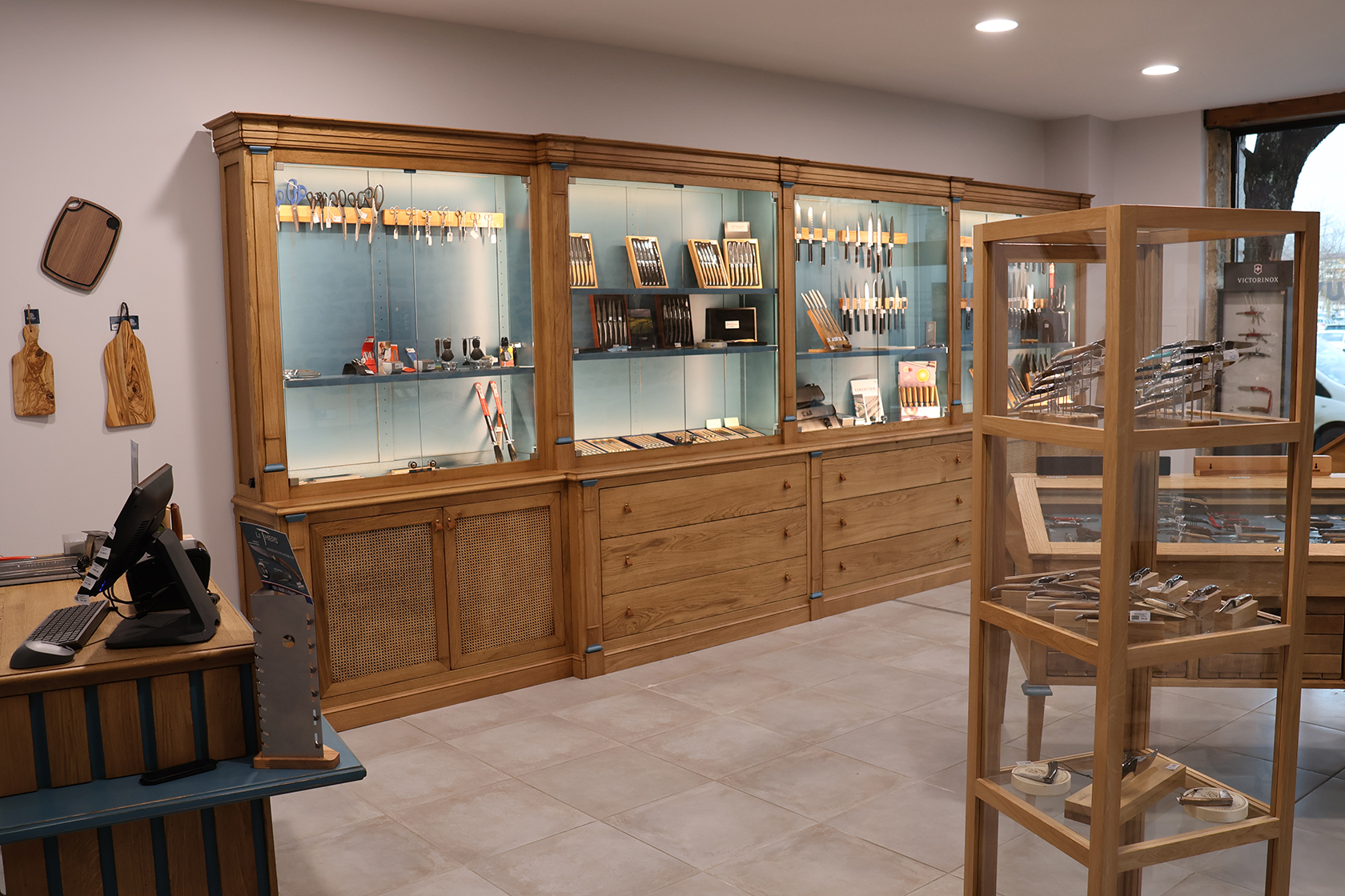 Ouverture de la coutellerie à Bourg-en-Bresse